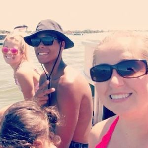 Meet your Posher, Crystal